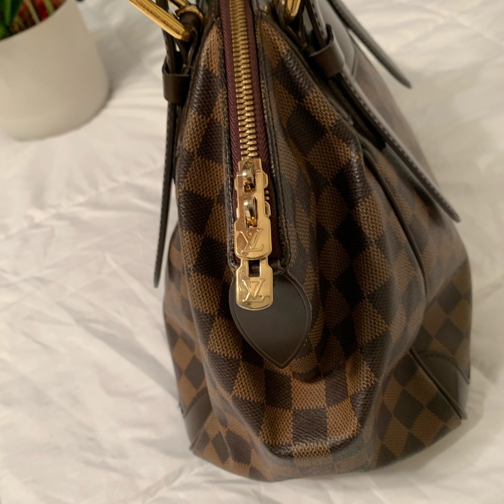 Vintage Luxury LOUIS Vuitton bag - Picture 5 of 9